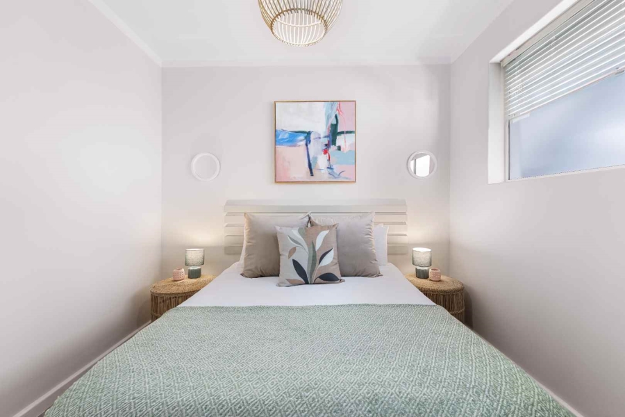 To Let 2 Bedroom Property for Rent in Green Point Western Cape